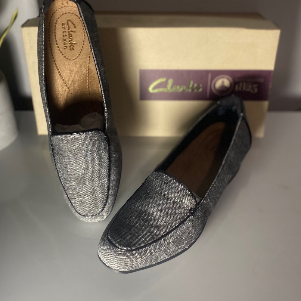 Clarks Artisan Womens Grey Black Fabric Loafers Slip On Shoes 26124912 Size 7 M